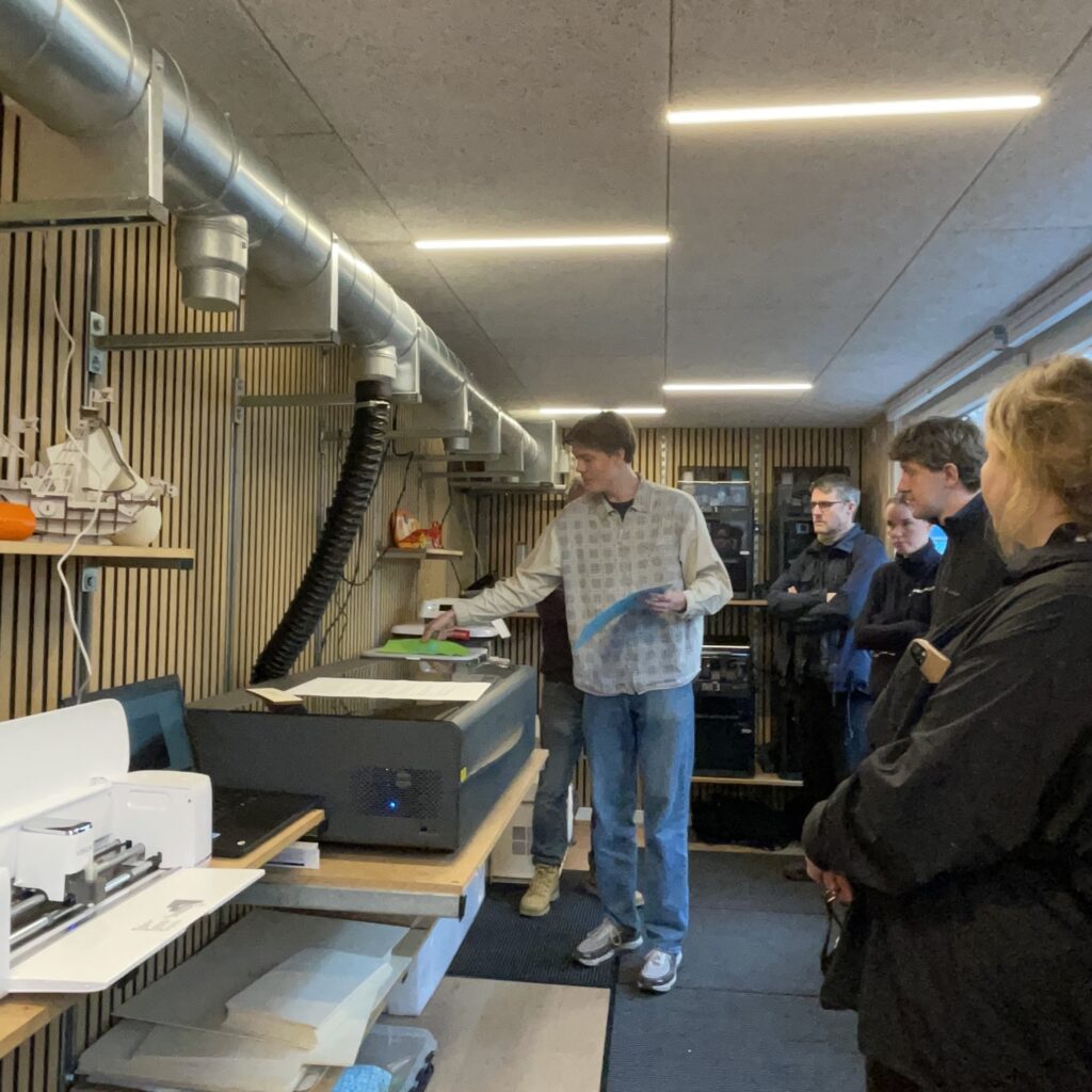 Gnist makerspace container with participants during a prototyping training session.