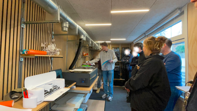 Gnist makerspace container with participants during a prototyping training session.